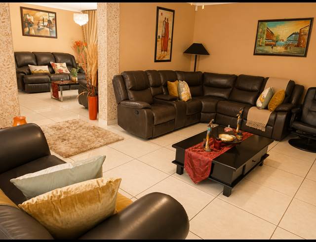 3 BEDROOM HOUSE FOR SALE IN ZWARTKOP